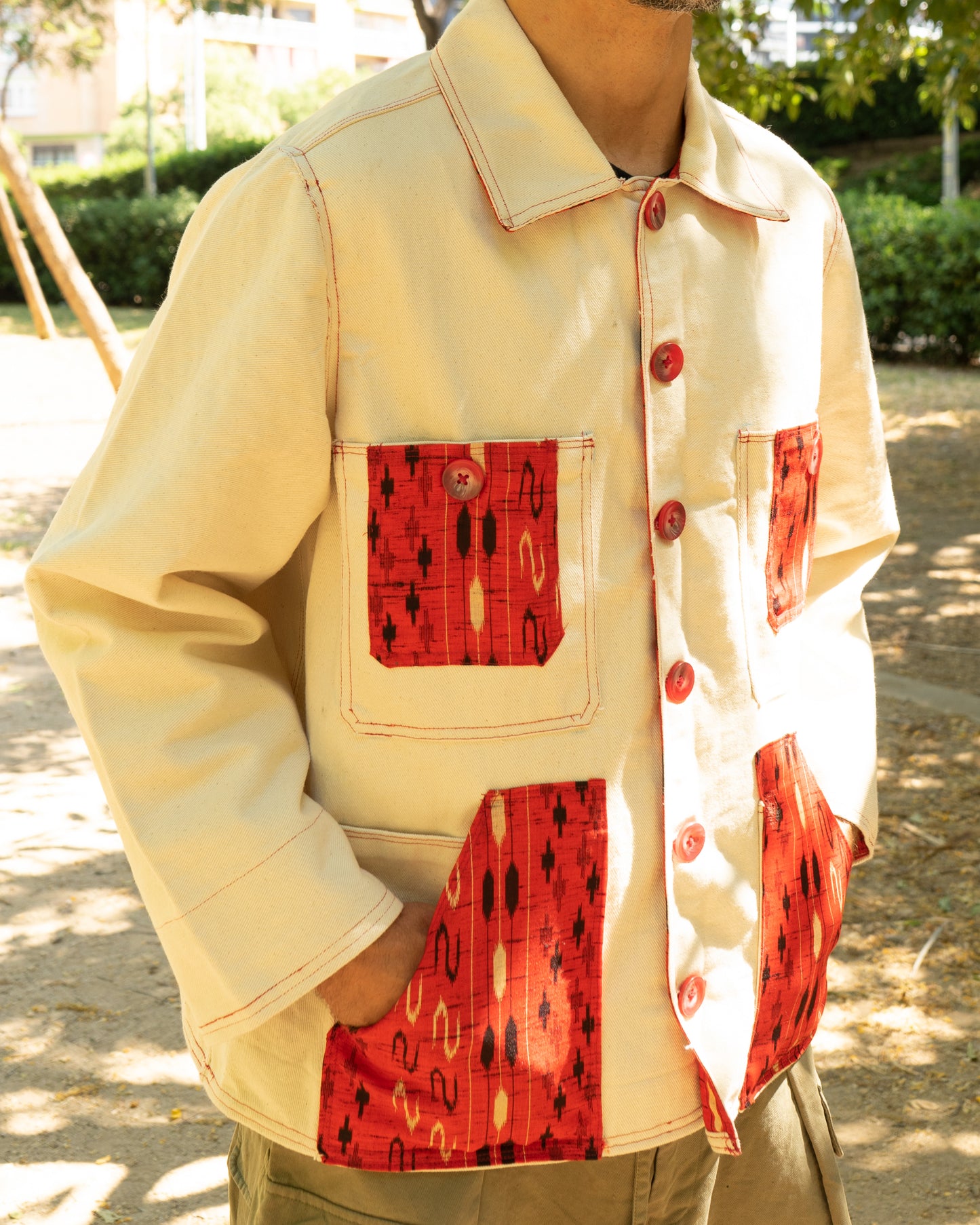 Uramasari White Worker Jacket - Red Ikat Kimono Lining