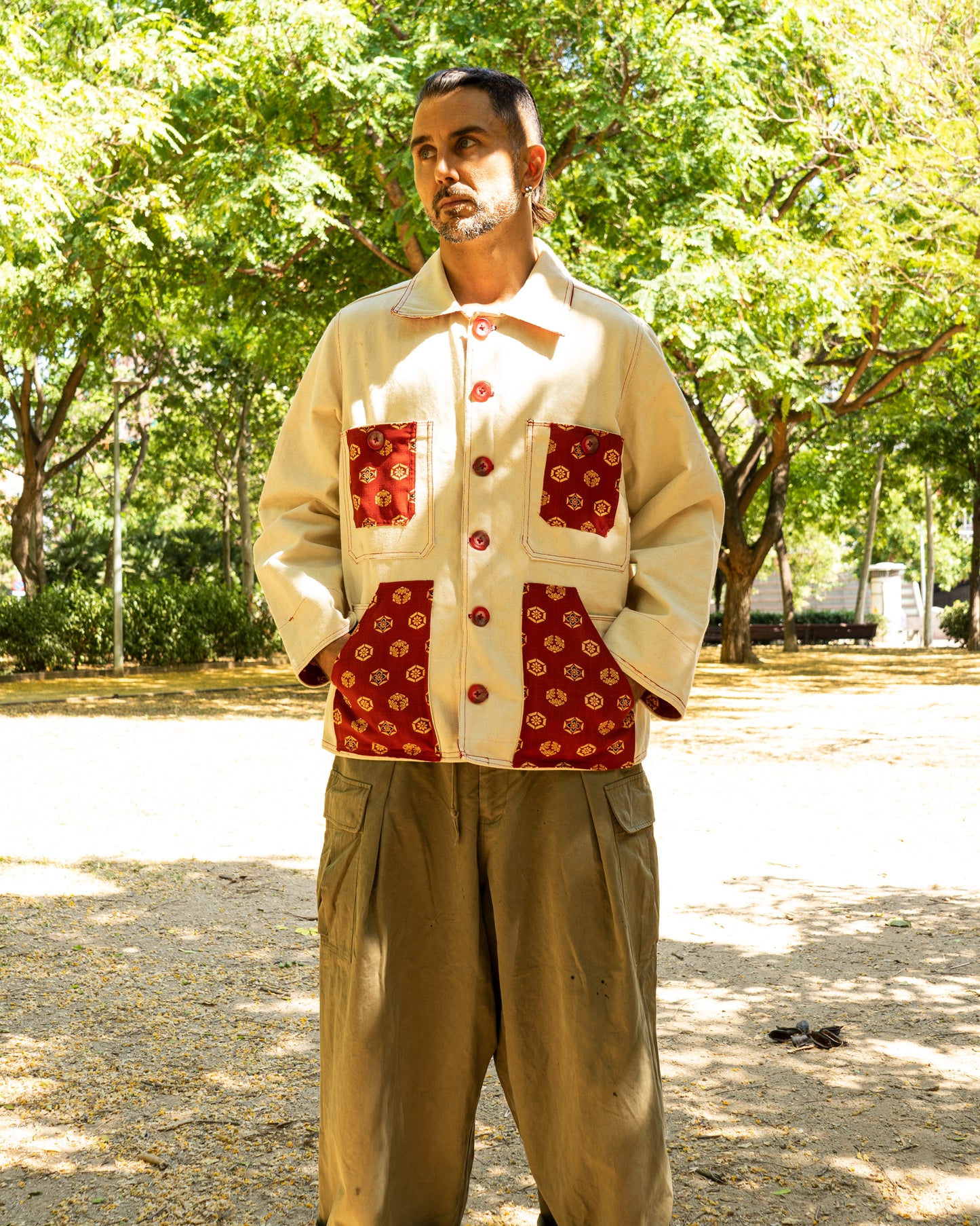Uramasari White Worker Jacket with Hexagons Flower