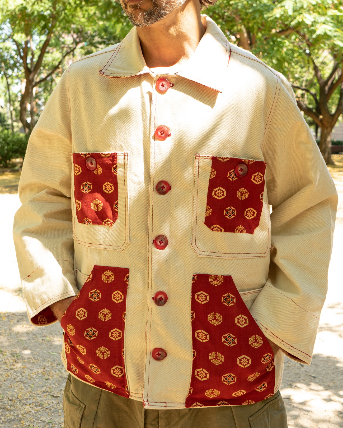 Uramasari White Worker Jacket with Hexagons Flower