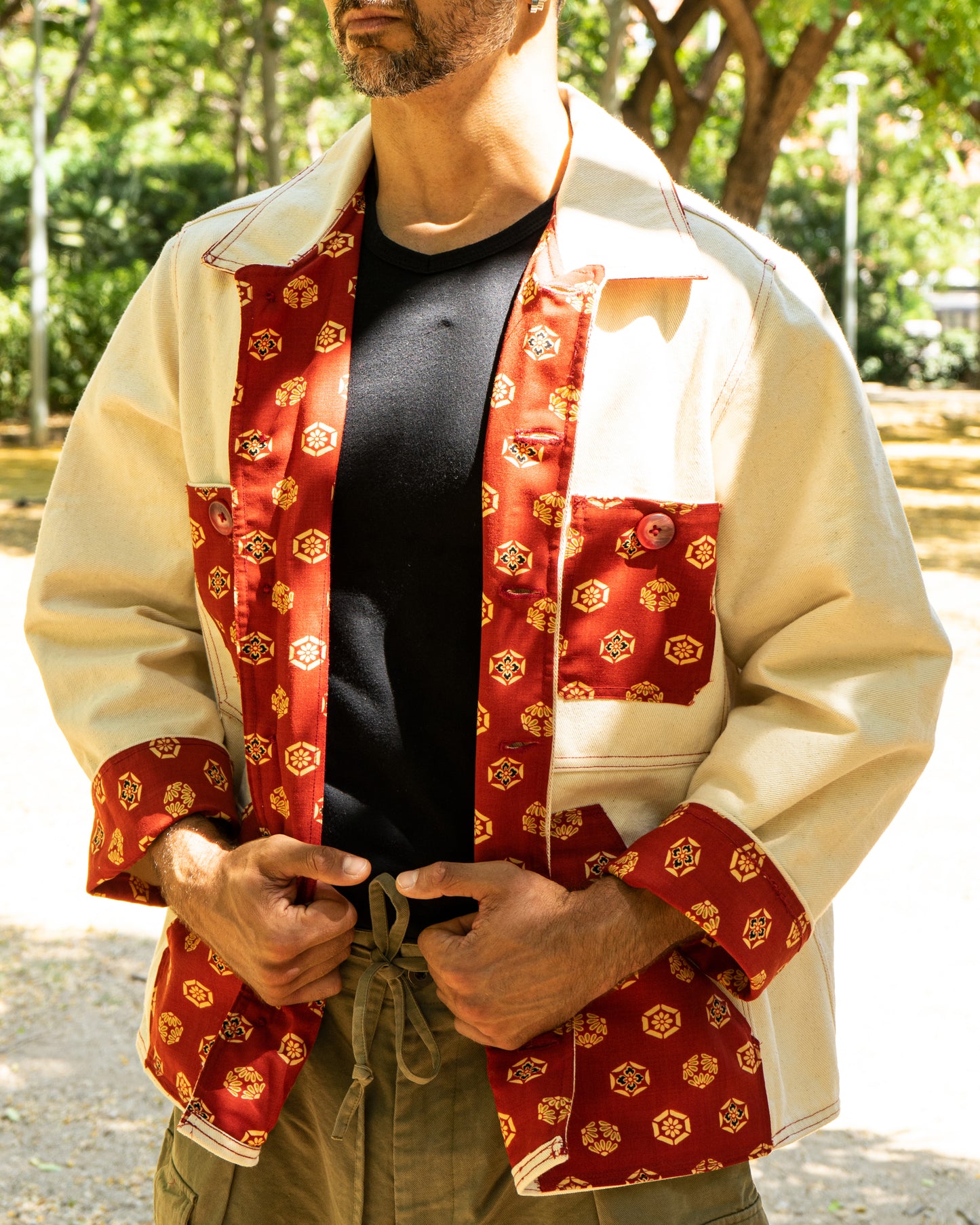 Uramasari White Worker Jacket with Hexagons Flower