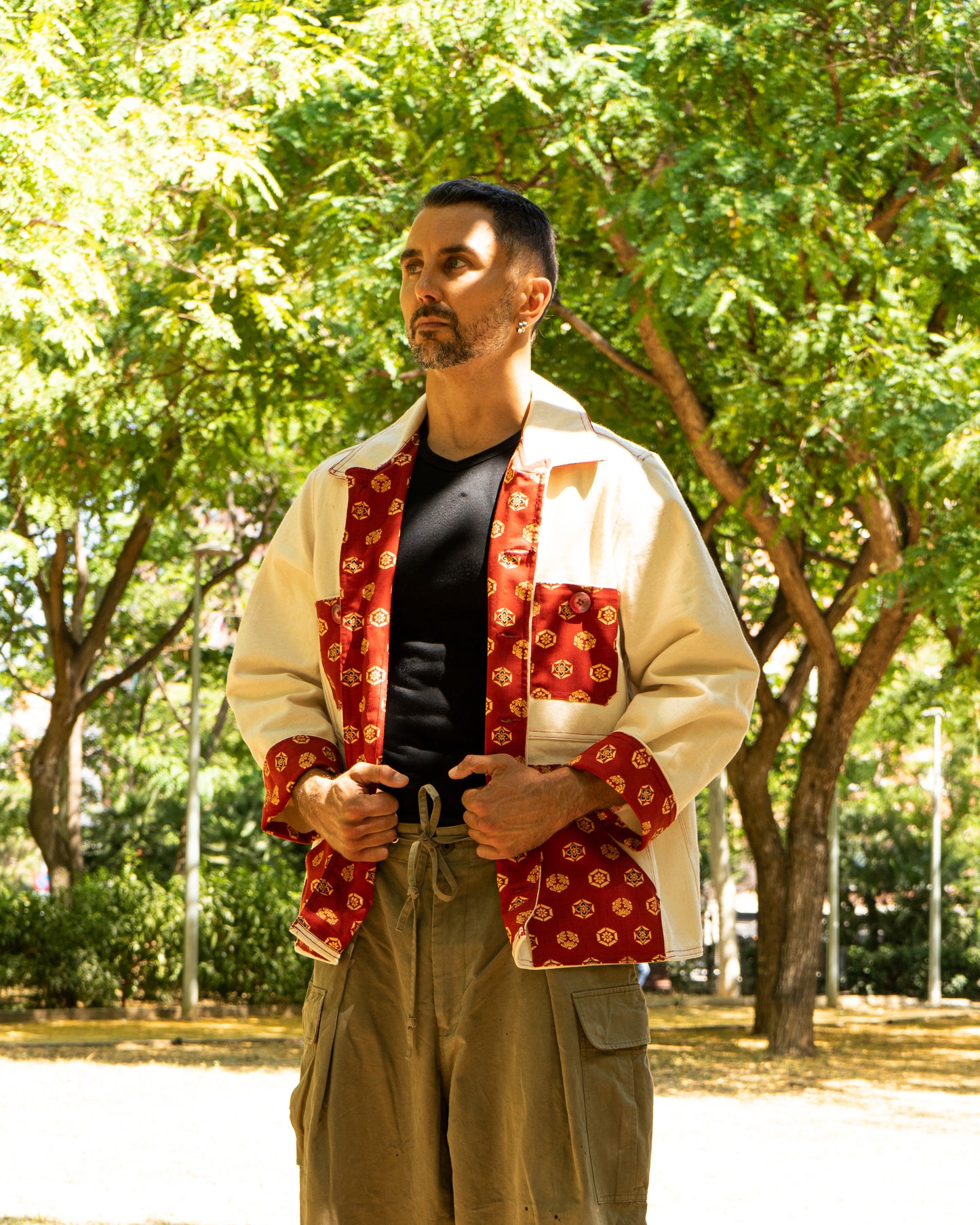 Uramasari White Worker Jacket with Hexagons Flower