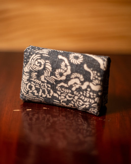 Daruma Furugi Card Holder