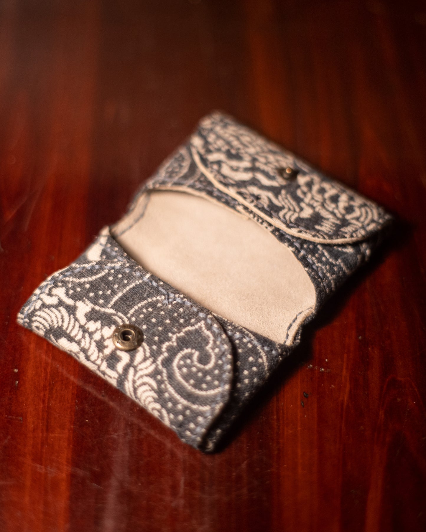 Daruma Furugi Card Holder