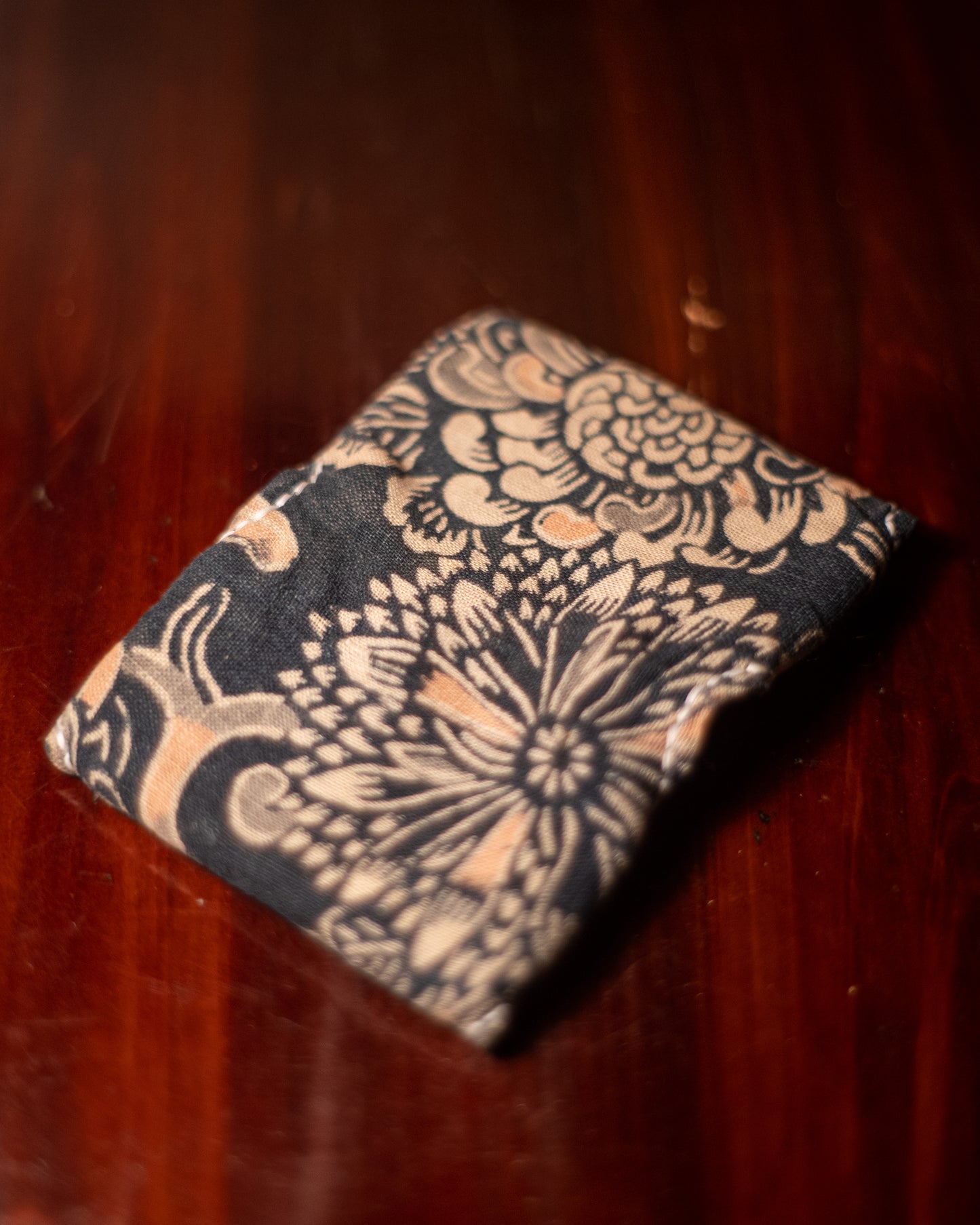 Daruma Furugi Card Holder