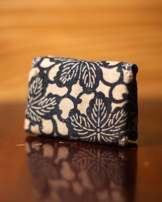 Daruma Furugi Card Holder